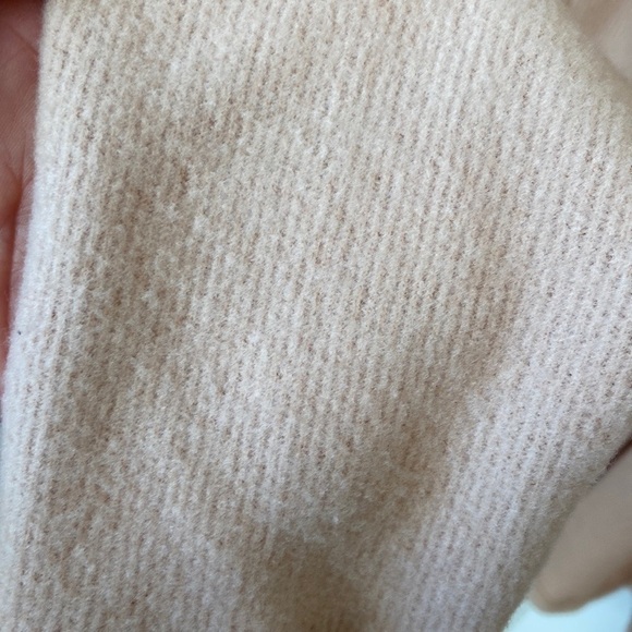 𝅺nwt Soft Beige Cardigan - Picture 6 of 8
